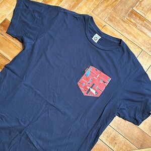Men’s M tee with pocket